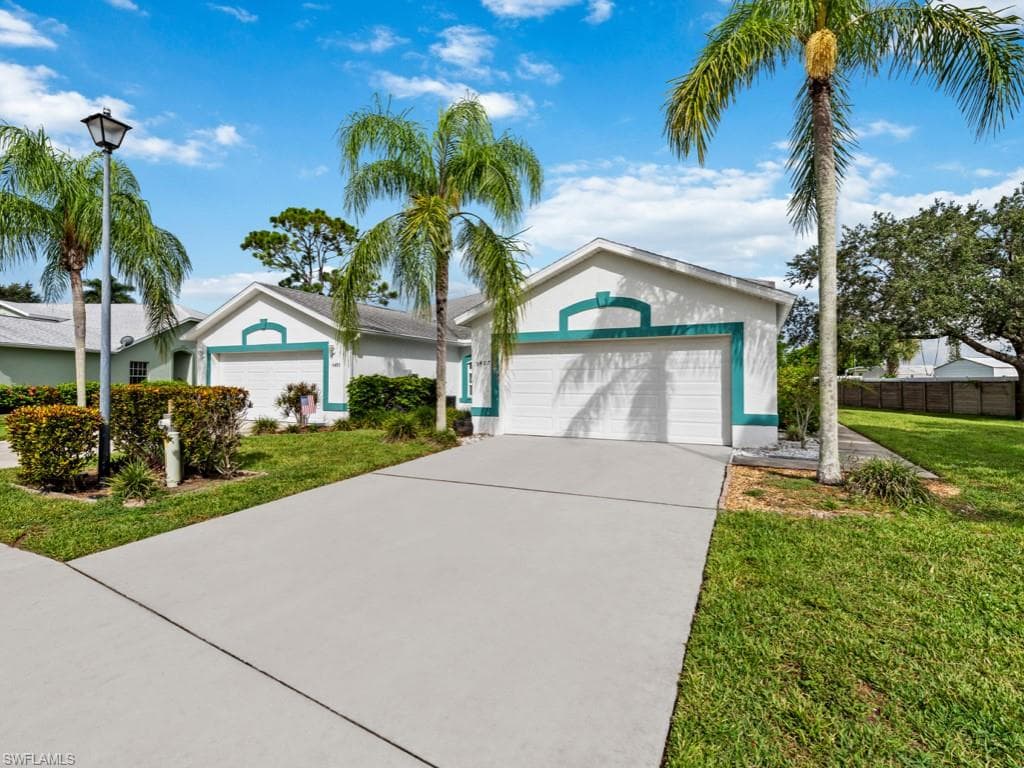 5497 Whitten DR 122 NAPLES, FL 34104