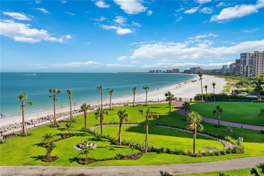 960 Cape Marco DR 403 MARCO ISLAND, FL 34145
