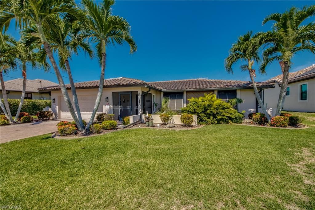 5318 Del Monte CT CAPE CORAL, FL 33904