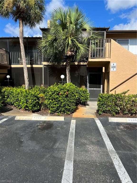 4200 Looking Glass LN 7 NAPLES, FL 34112