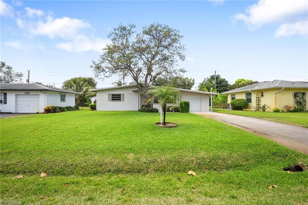 1354 Hilltop DR NAPLES, FL 34103