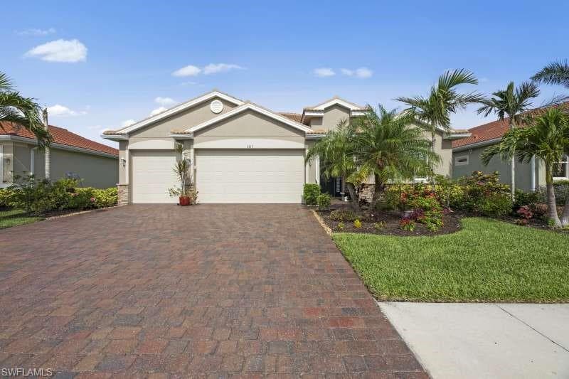 3013 Sunset Pointe CIR CAPE CORAL, FL 33914