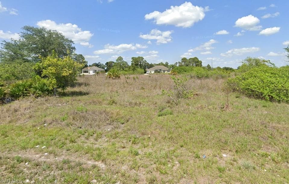 327 Pinehurst AVE LEHIGH ACRES, FL 33974