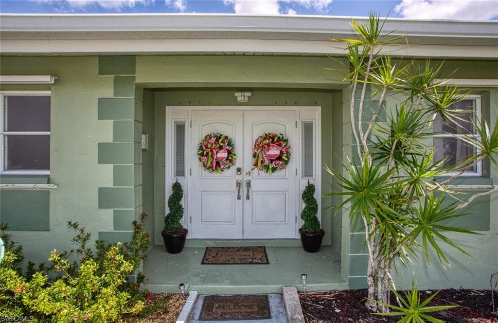 814 SE 41st ST CAPE CORAL, FL 33904