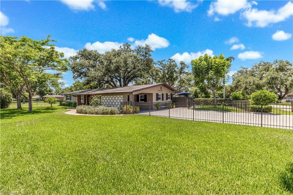 3980 McGregor BLVD FORT MYERS, FL 33901
