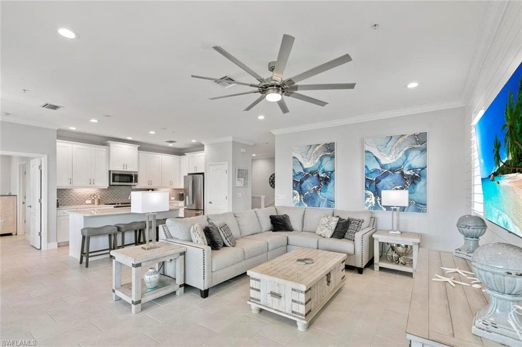 2319 Sawyers Hill RD 705 NAPLES, FL 34120