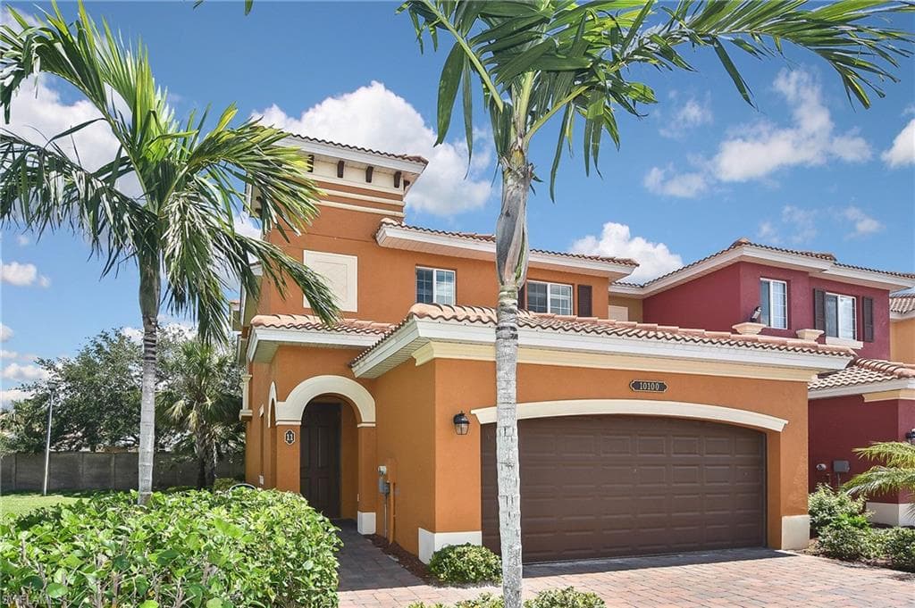 10100 Tin Maple DR 11 ESTERO, FL 33928