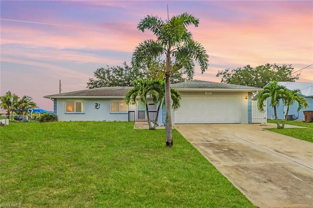 4906 7th ST W LEHIGH ACRES, FL 33971