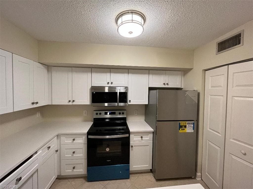 8635 River Homes LN 2104 BONITA SPRINGS, FL 34135