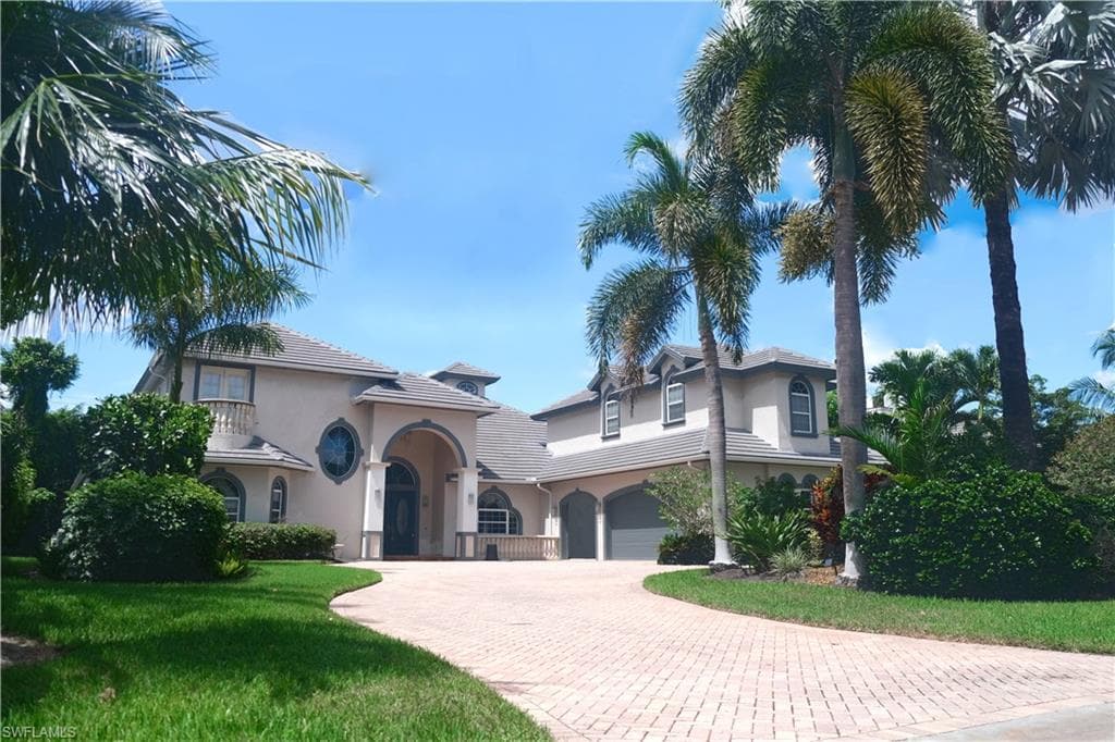 649 Bow Line DR NAPLES, FL 34103
