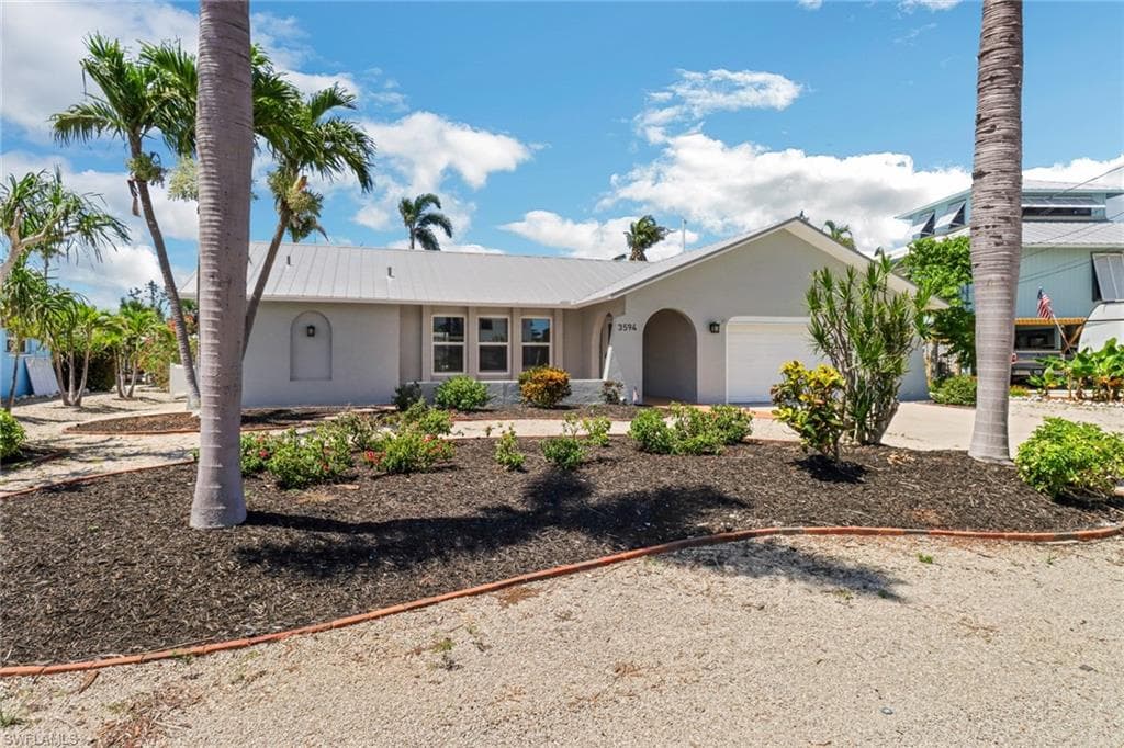 3594 Rita LN ST. JAMES CITY, FL 33956