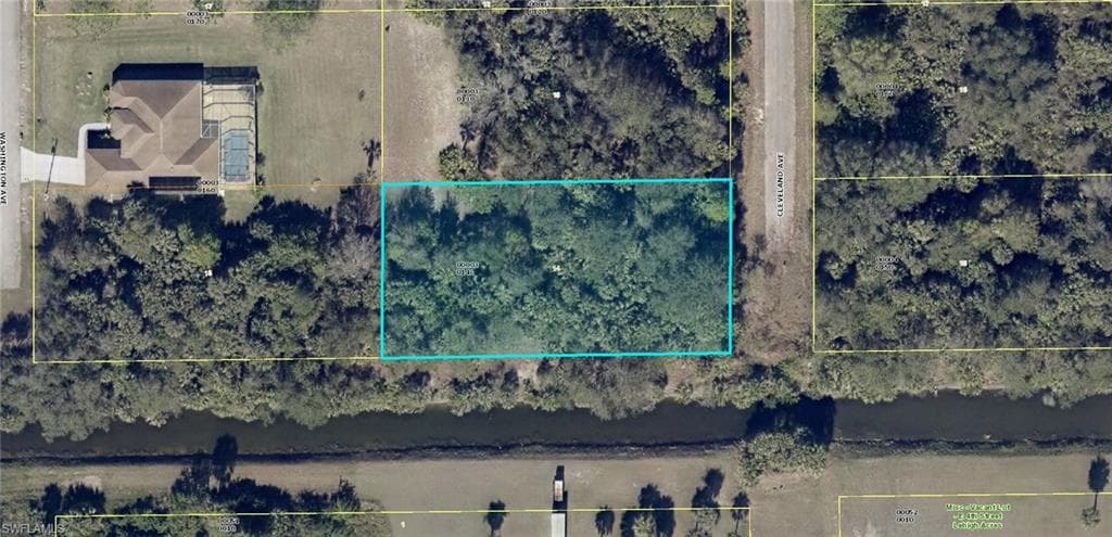 401 Cleveland AVE LEHIGH ACRES, FL 33936
