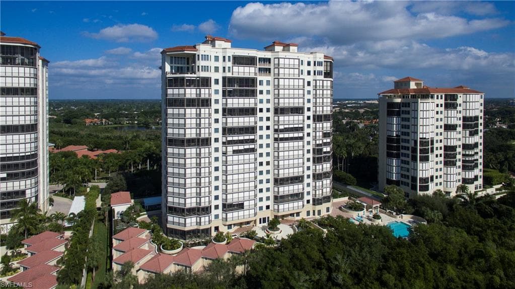 8960 Bay Colony DR 1004 NAPLES, FL 34108