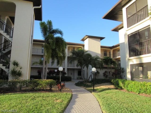 8474 Charter Club CIR 9 FORT MYERS, FL 33919
