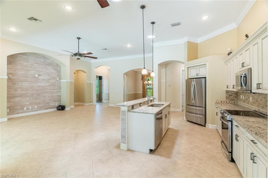 15785 Delasol LN NAPLES, FL 34110