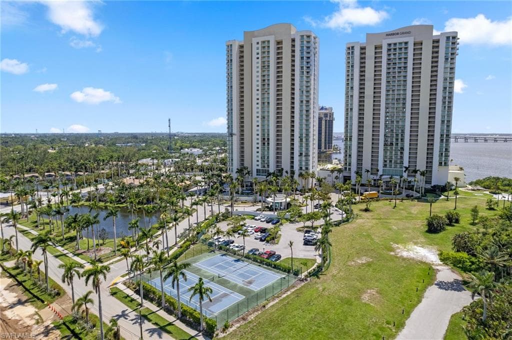 3000 Oasis Grand BLVD 602 FORT MYERS, FL 33916
