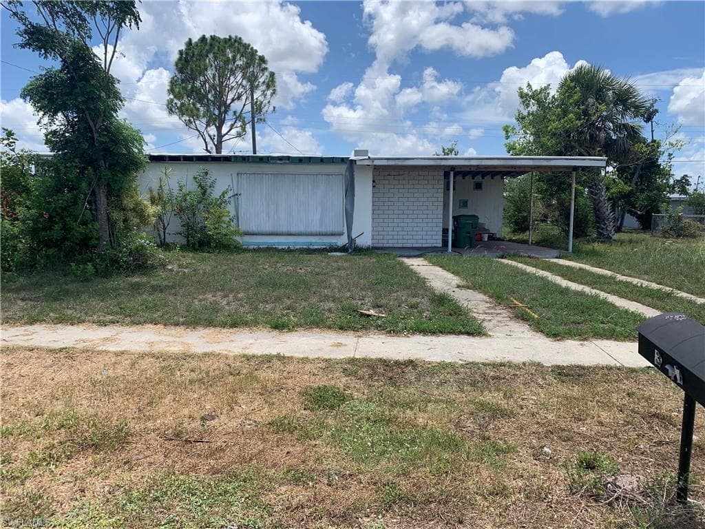 3217 Crestwood DR PORT CHARLOTTE, FL 33952