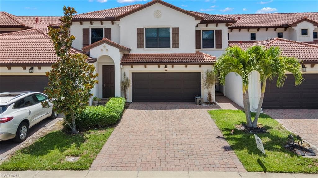7698 Bristol CIR NAPLES, FL 34120