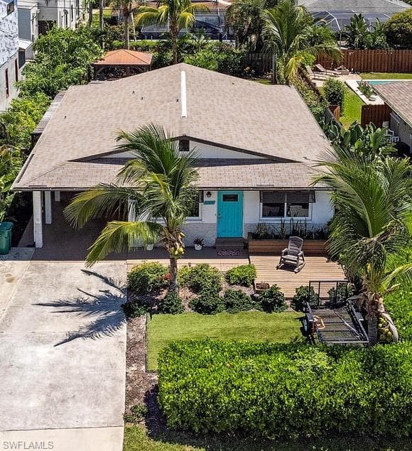 592 97th AVE N NAPLES, FL 34108