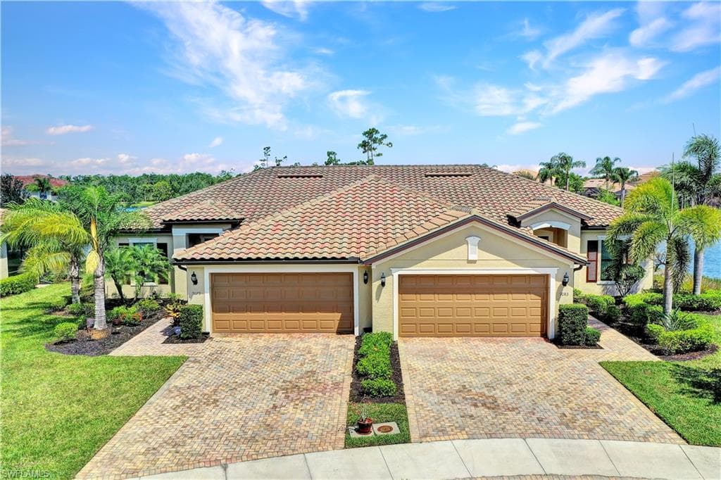 9079 Triangle Palm LN FORT MYERS, FL 33913