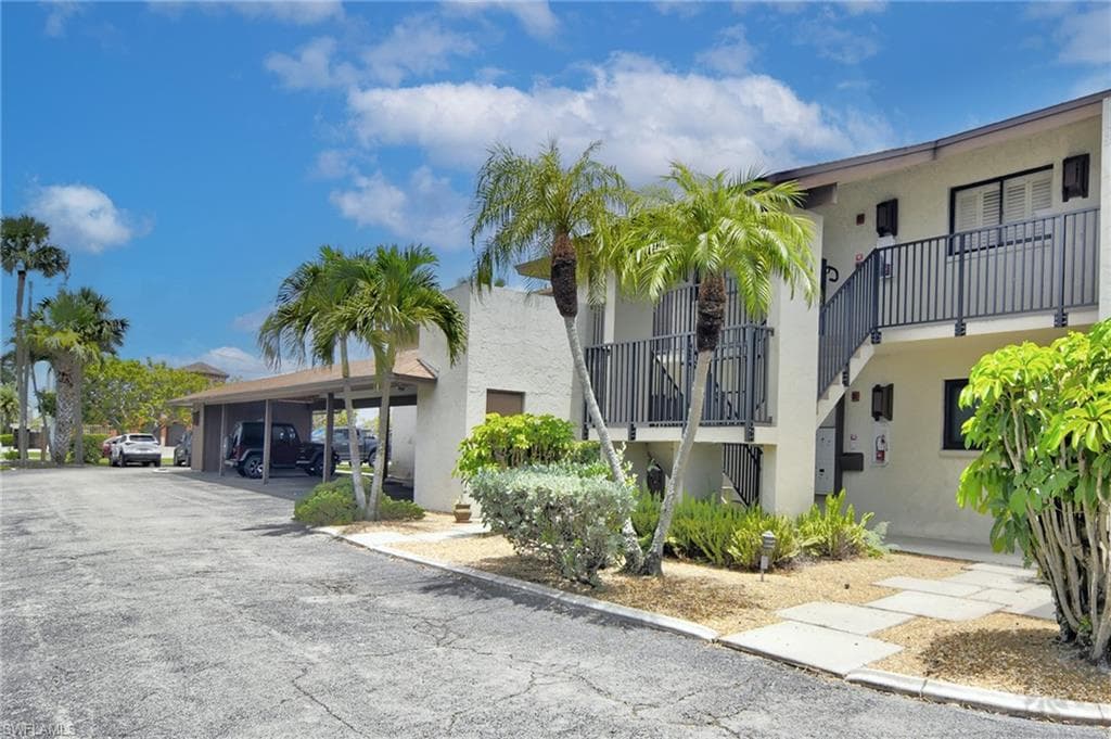 808 Cape Coral PKWY 102 CAPE CORAL, FL 33914