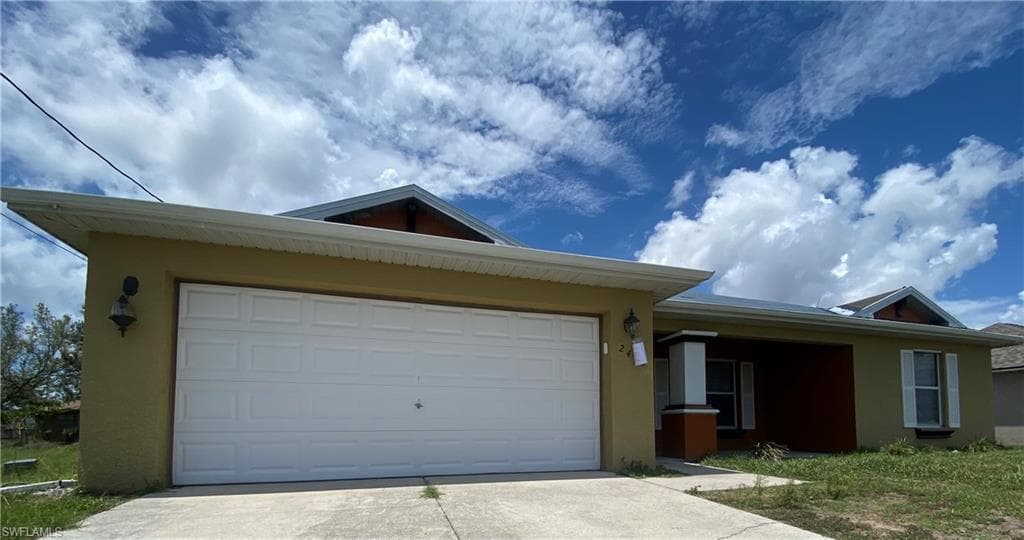 2453 NW 8th TER CAPE CORAL, FL 33993