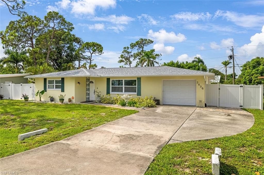 2436 Gorham AVE FORT MYERS, FL 33907