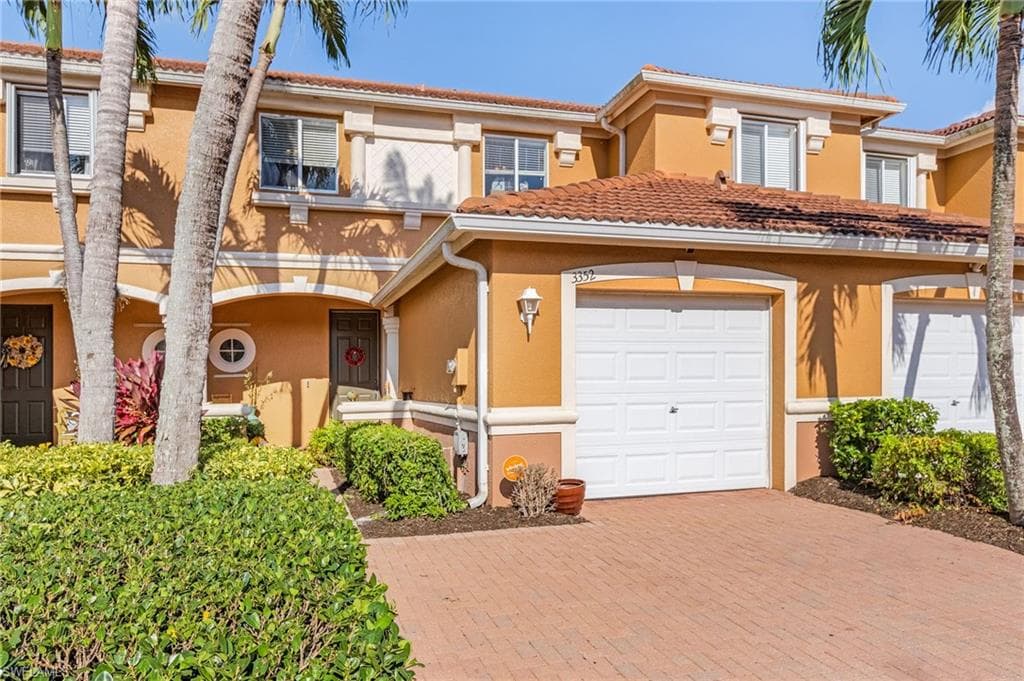 3352 Dandolo CIR CAPE CORAL, FL 33909