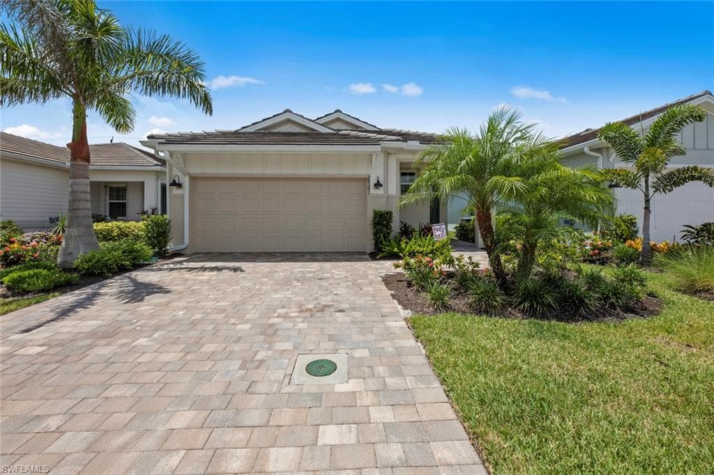 28391 Captiva Shell LOOP BONITA SPRINGS, FL 34135