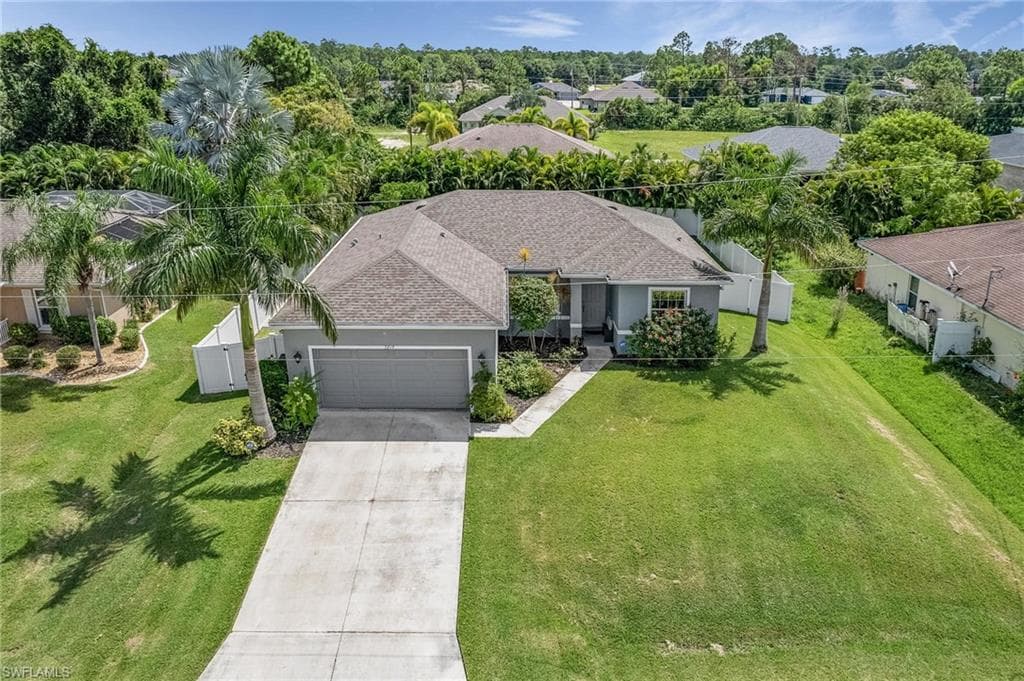 3219 NE 14th CT CAPE CORAL, FL 33909
