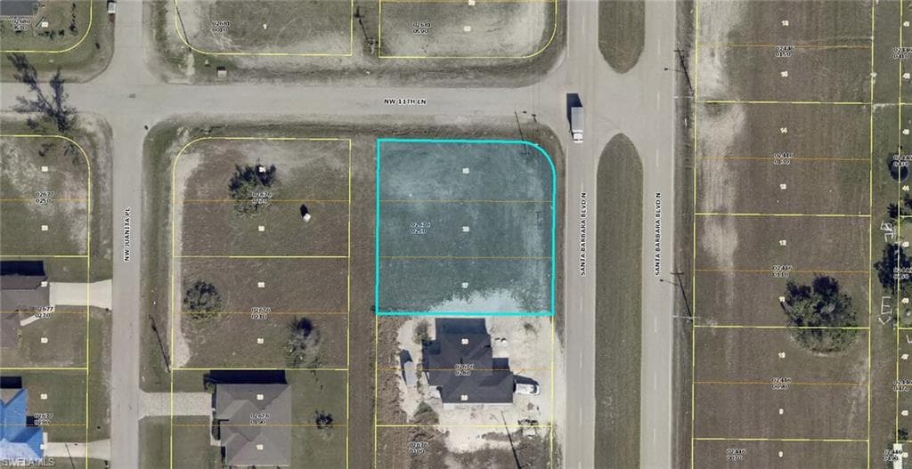 1130 Santa Barbara BLVD N CAPE CORAL, FL 33993