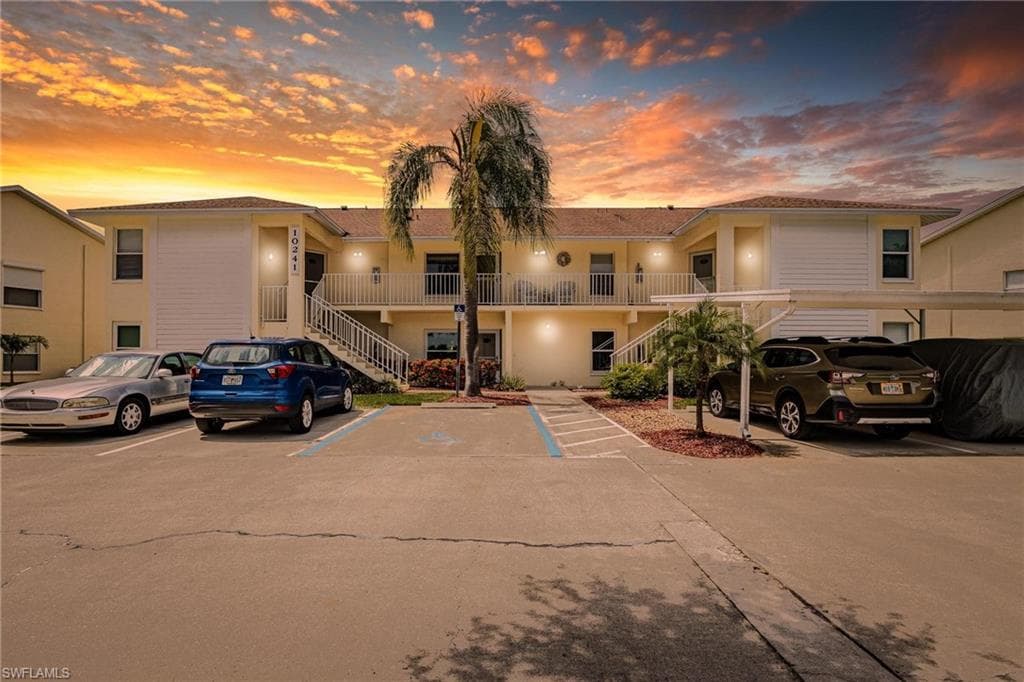 10241 Maddox LN 312 BONITA SPRINGS, FL 34135