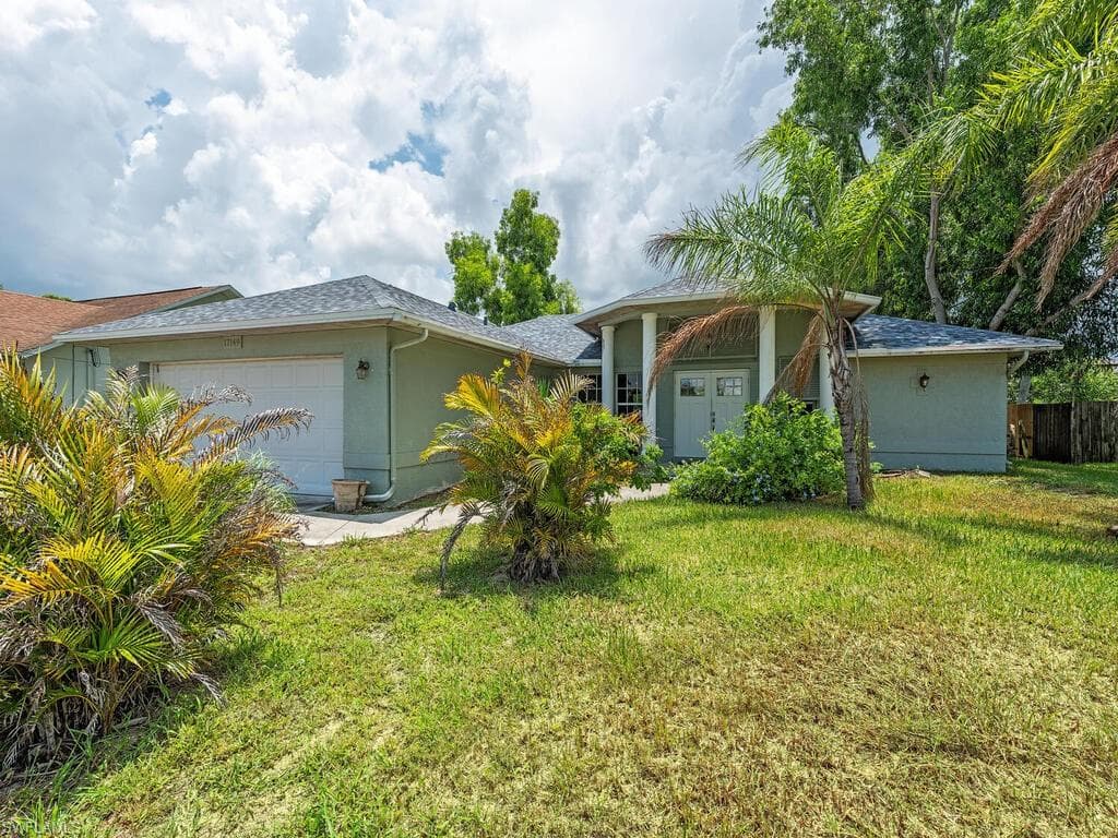 17149 Oriole RD FORT MYERS, FL 33967