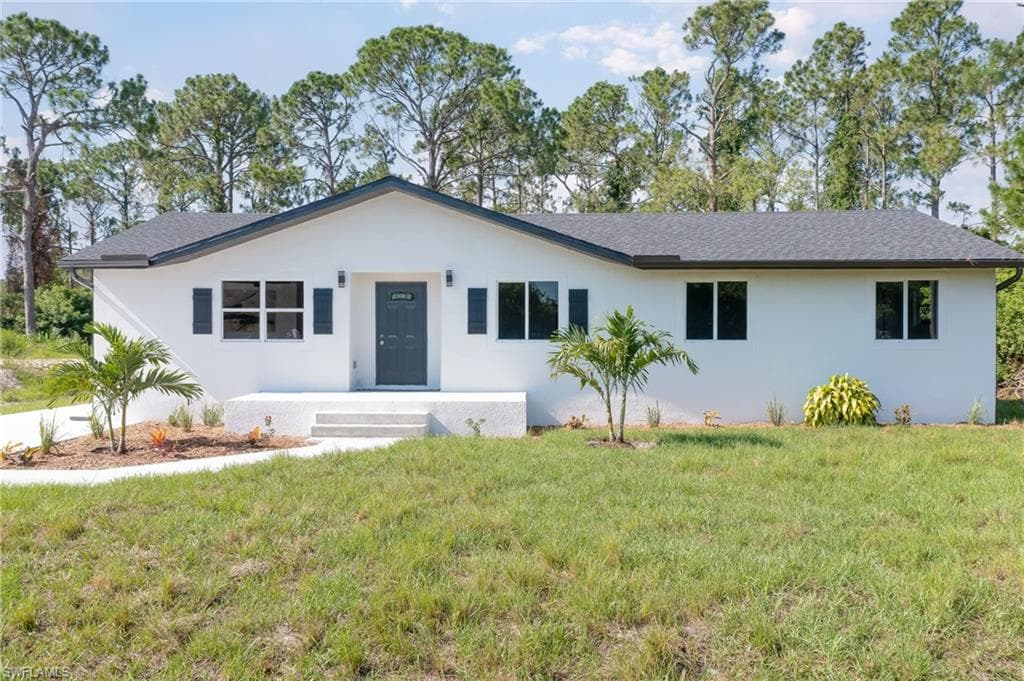 2809 1st ST SW LEHIGH ACRES, FL 33976
