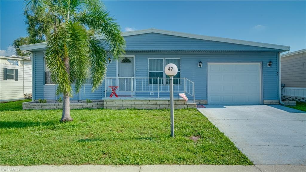 47 Sunset CIR NORTH FORT MYERS, FL 33903