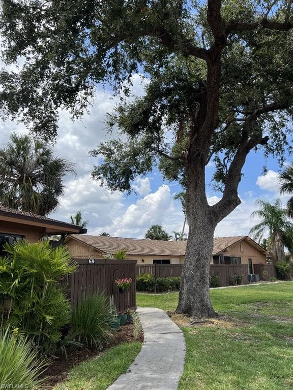 17316 Timber Oak LN FORT MYERS, FL 33908