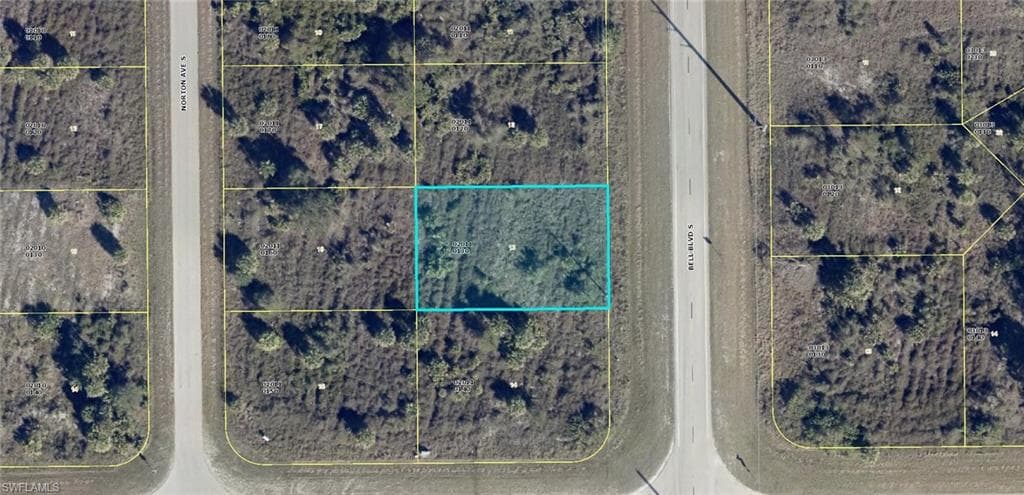 930 Bell BLVD S LEHIGH ACRES, FL 33974