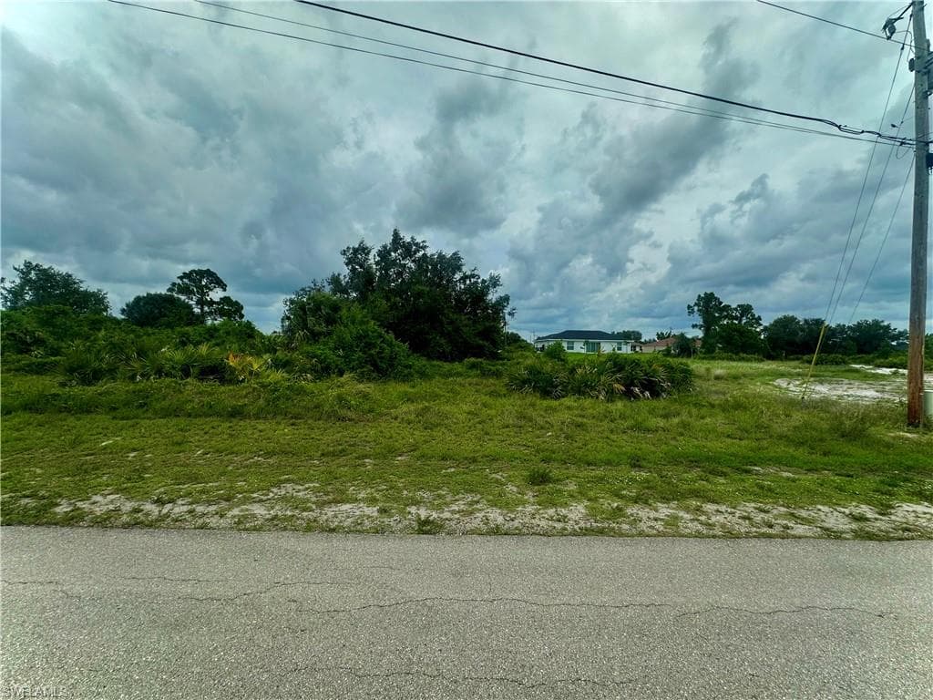 3708 27th ST SW LEHIGH ACRES, FL 33976