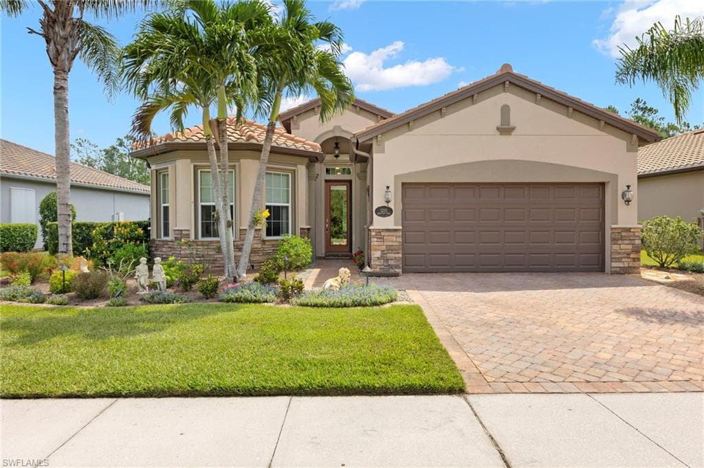 12111 Chrasfield Chase FORT MYERS, FL 33913