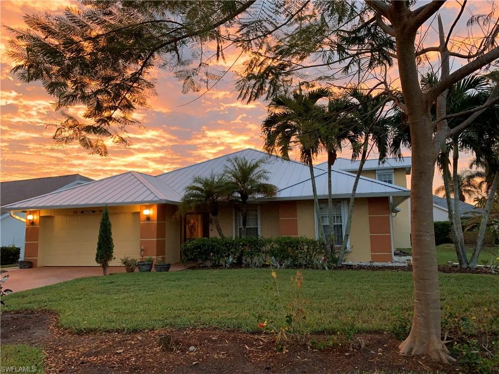 3557 Kent DR NAPLES, FL 34112