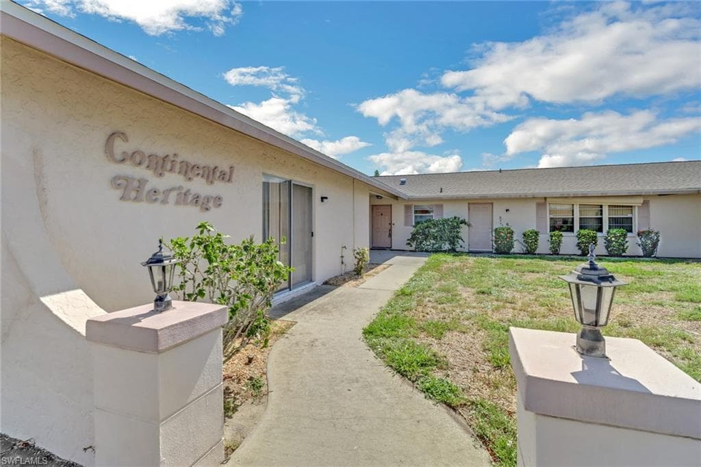 4920 Vincennes CT 102 CAPE CORAL, FL 33904