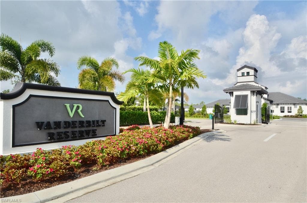 7509 Carnegie WAY NAPLES, FL 34119