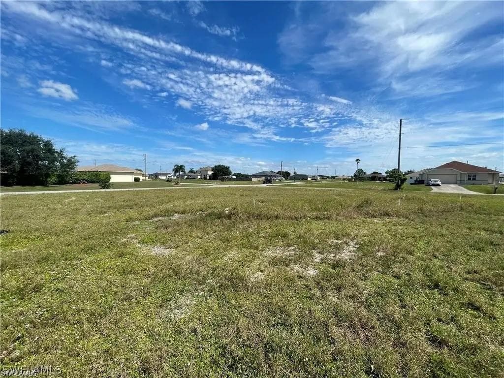 424 NW 18th AVE CAPE CORAL, FL 33993