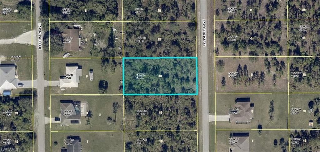 1015 Roosevelt AVE LEHIGH ACRES, FL 33936