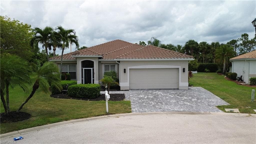 11066 Lakeland CIR FORT MYERS, FL 33913
