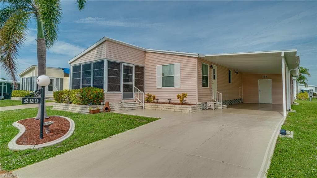 229 Rainbow DR NORTH FORT MYERS, FL 33903