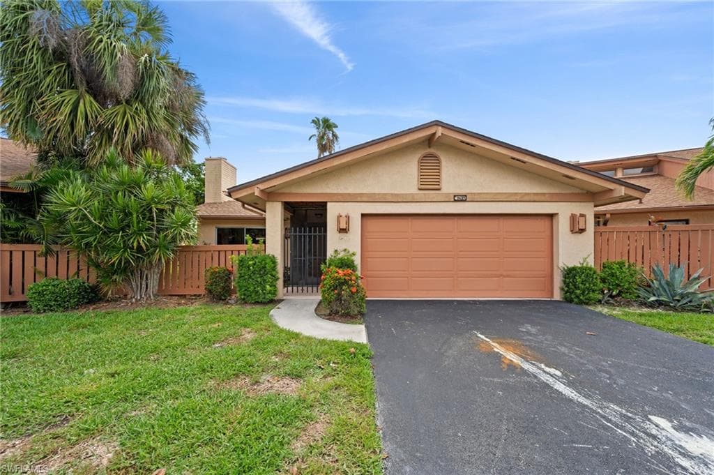 6429 Royal Woods DR FORT MYERS, FL 33908