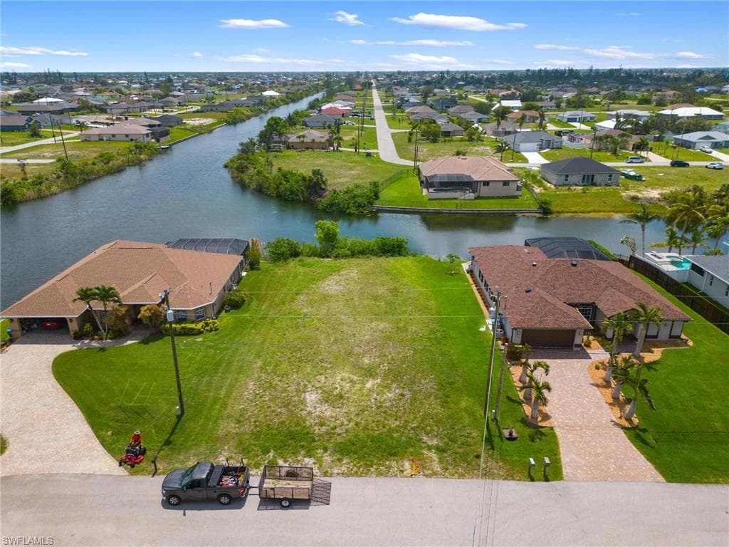1841 7th AVE CAPE CORAL, FL 33993