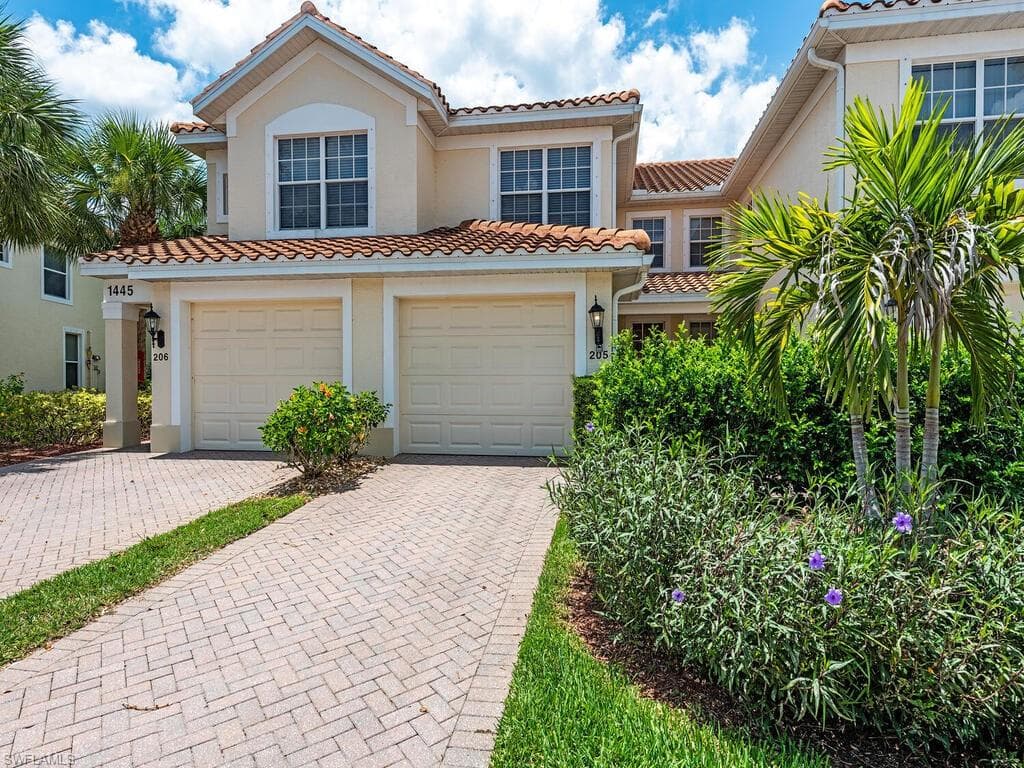 1445 Tiffany LN 205 NAPLES, FL 34105
