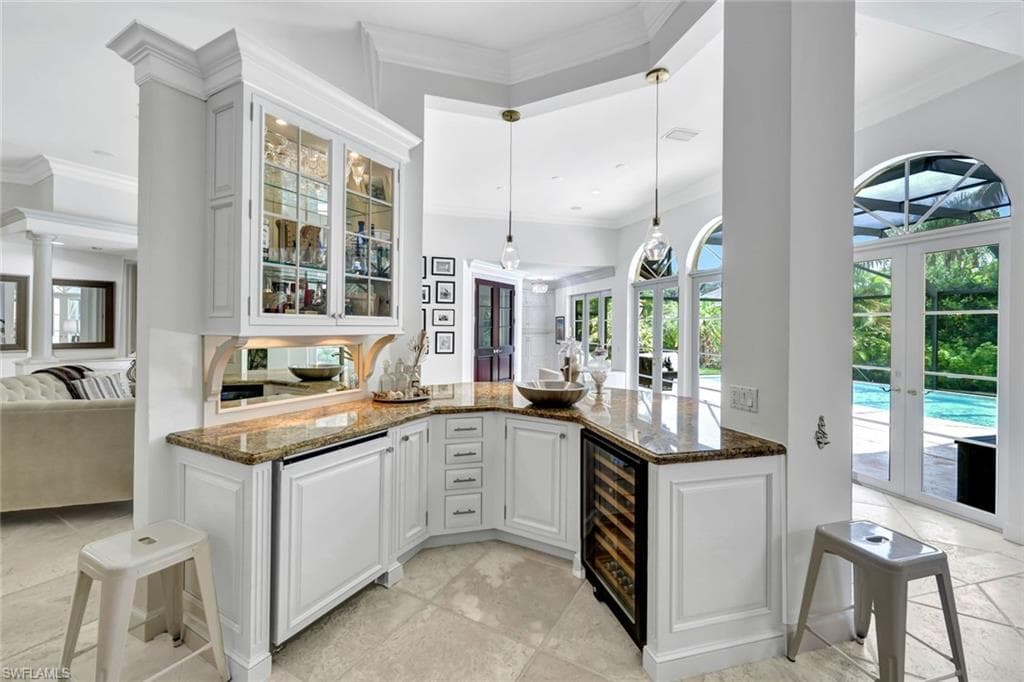 1843 Mission DR NAPLES, FL 34109
